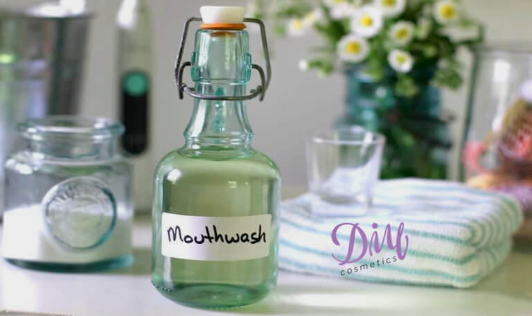 How to Make Homemade Mouthwash to Whiten