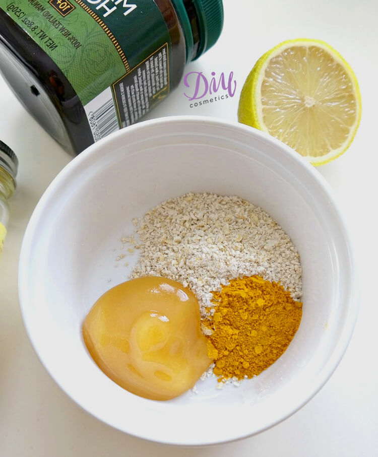 How to Make Homemade Turmeric and Lemon Face Mask