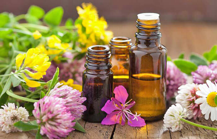 Homemade Essential Oil Perfume: Floral, Spicy, Citrus and Night